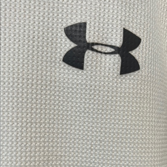UUNDER ARMOUR - Cream Long Sleeve Crew Neck - Picture 2 of 4